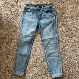 Judy Blue Light Wash Skinny Jean